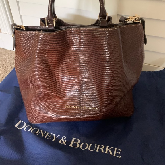 Dooney & Bourke large Barlow embossed tote - Picture 4 of 12